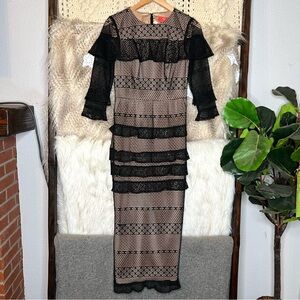 Monique Lhuillier Black Lace Arvada Dress